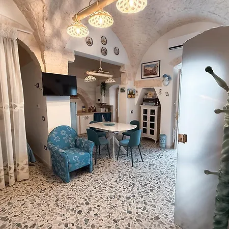 La Casa Nel Vico Due Holiday home *